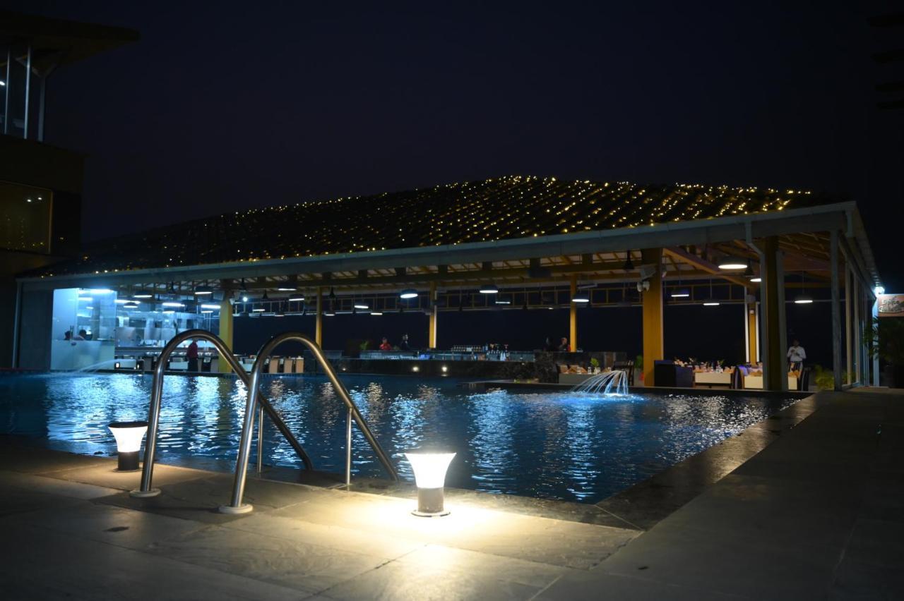The Gold Beach Resort Даман Екстер'єр фото